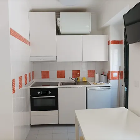 Lisbon's Cosy House Apartment *