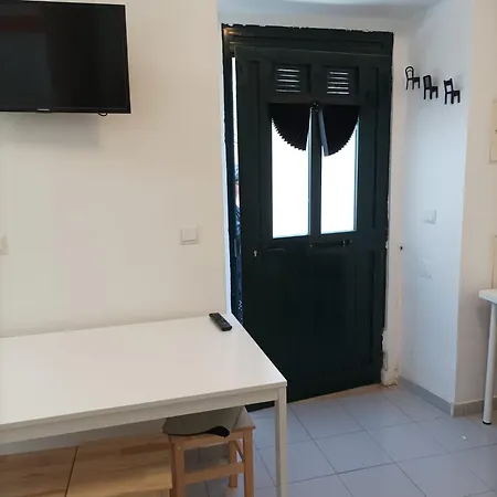 Lisbon's Cosy House Апартаменти